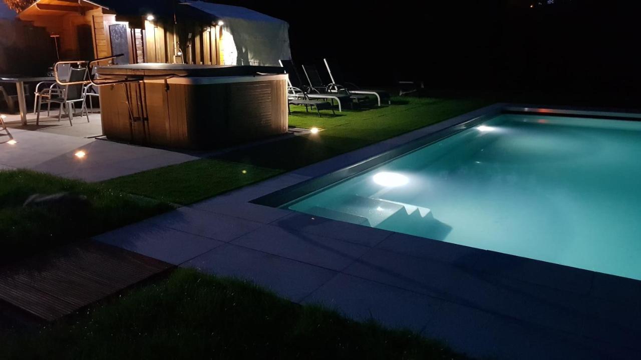 Appartement All In & Zwembad Leopoldsburg Exterior photo